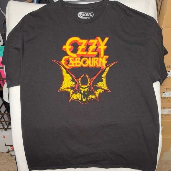Ozzy Osbourne Bat Graphic Tee – 2XL – Global Merch - Picture 3 of 6